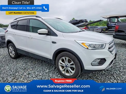 Used 2017 Ford Escape SE w/ Equipment Group 201A FWD image 5