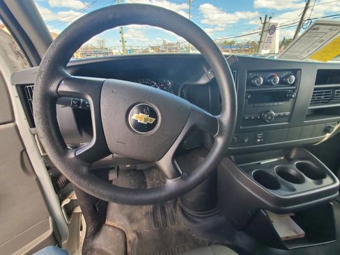 Used 2011 Chevrolet Express 2500 2500 3dr Cargo Van w/ 1WT image 13