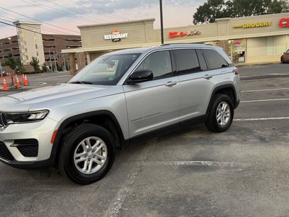 Used 2023 Jeep Grand Cherokee Laredo