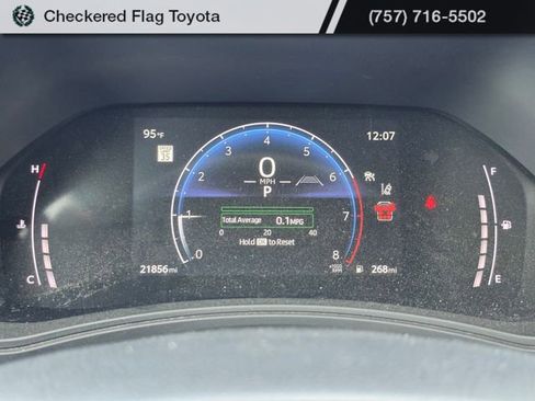 Used 2024 Toyota Grand Highlander AWD image 11
