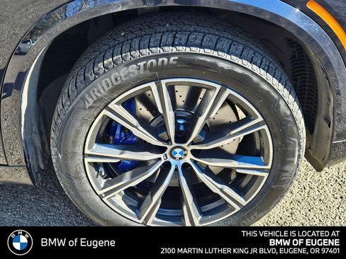 Used 2020 BMW X5 M50i image 9