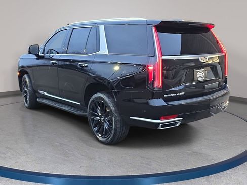 Used 2022 Cadillac Escalade Premium Luxury AWD/4WD image 8
