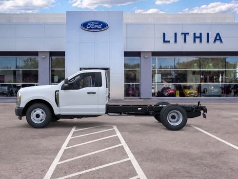 New 2026 Ford F350 XL RWD image 3