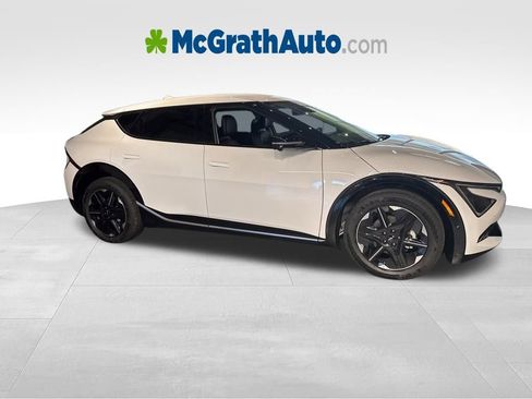 New 2025 Kia EV6 Wind image 2