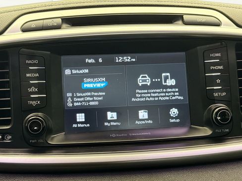 Used 2019 Kia Sorento LX w/ LX Convenience Package image 9