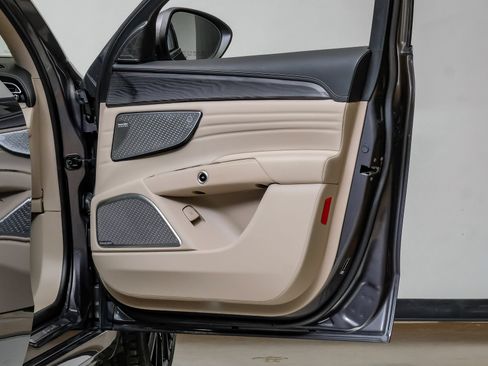 Used 2023 Maserati Grecale GT AWD/4WD image 44