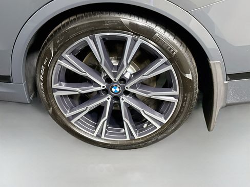 Used 2022 BMW X7 M50i AWD/4WD image 37