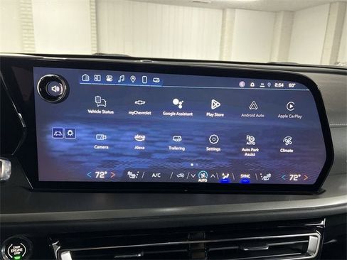 New 2025 Chevrolet Traverse LT w/ Enhanced Driving Package image 13