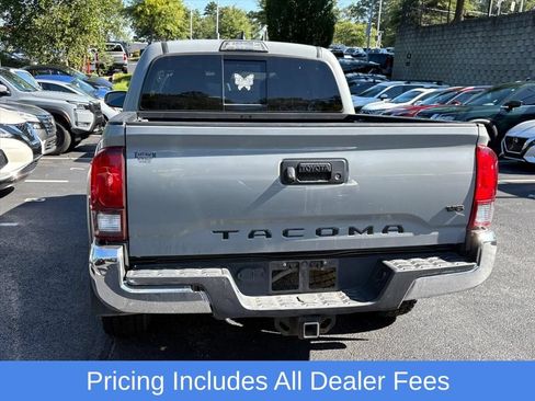 Used 2019 Toyota Tacoma TRD Off-Road AWD/4WD image 5