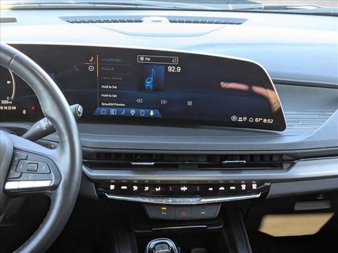 Used 2025 Cadillac XT4 Premium Luxury FWD image 13