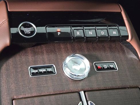 New 2026 Lincoln Navigator Reserve AWD/4WD image 29