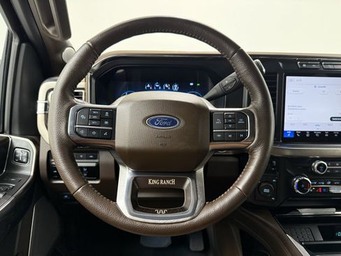 Used 2023 Ford F450 King Ranch w/ Chrome Package image 30