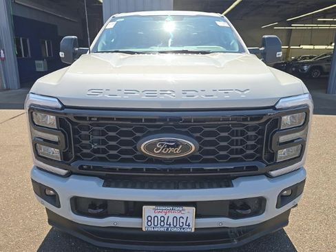 Used 2025 Ford F350 Lariat w/ Lariat Ultimate Package AWD/4WD image 2