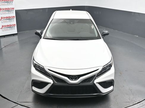 Used 2024 Toyota Camry SE w/ Blackout Package (TMS) image 11