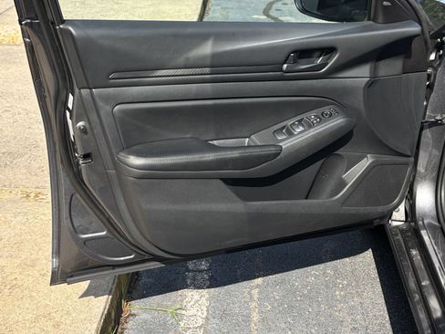 Used 2026 Nissan Altima 2.5 SV FWD image 18