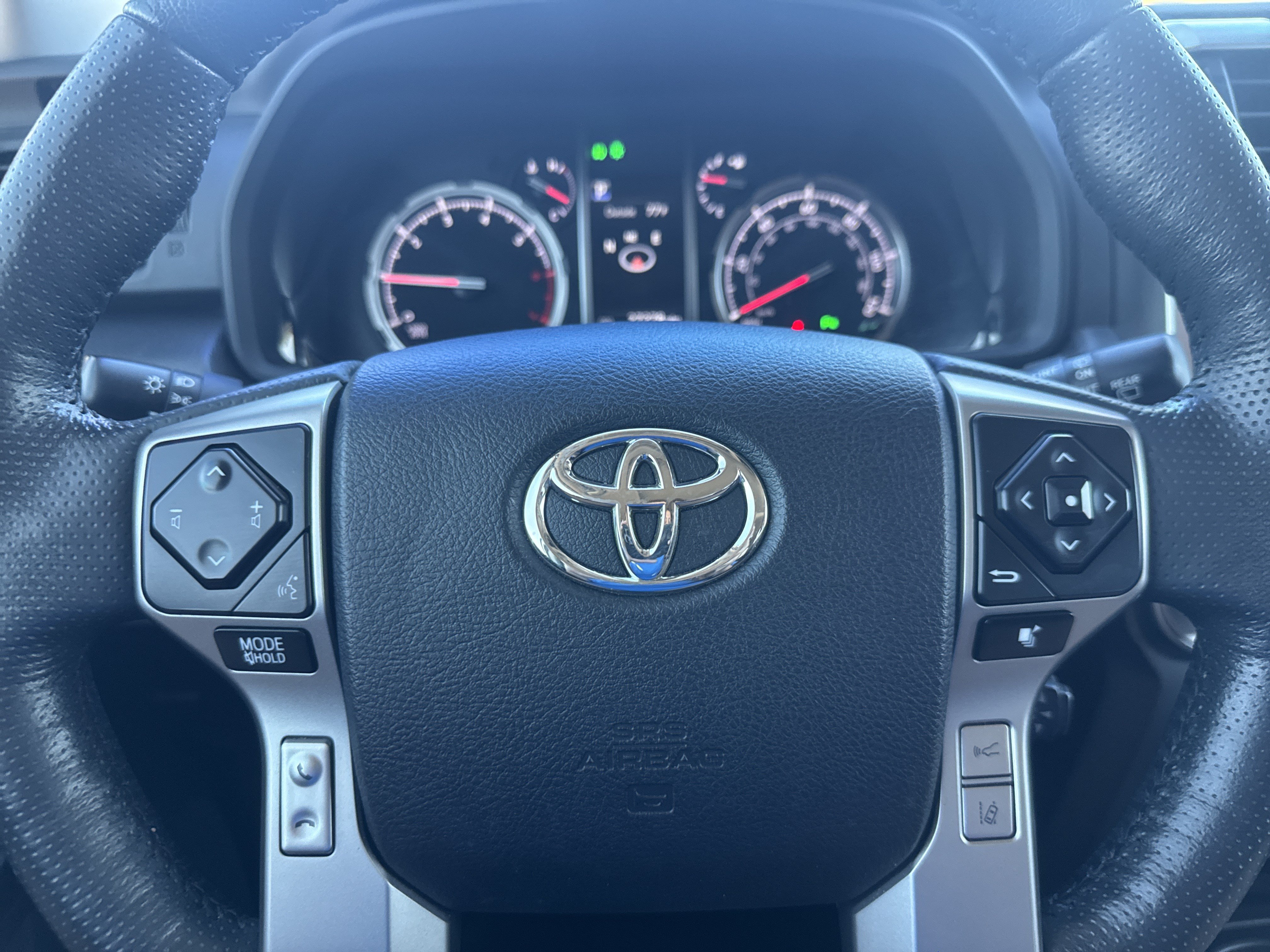 Used 2023 Toyota 4Runner Limited RWD image 10