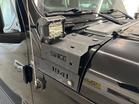 Used 2021 Jeep Gladiator Sport image 57