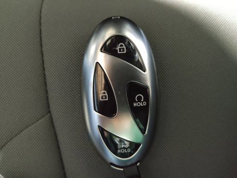 Used 2024 Hyundai Elantra SEL image 32