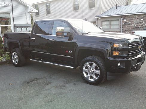 Used 2018 Chevrolet Silverado 2500 LTZ w/ Custom Sport Edition AWD/4WD image 4