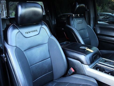 Used 2019 Ford F150 Raptor w/ Equipment Group 802A Luxury AWD/4WD image 18