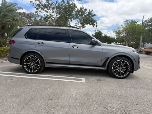 Used 2026 BMW X7 M60i image 8