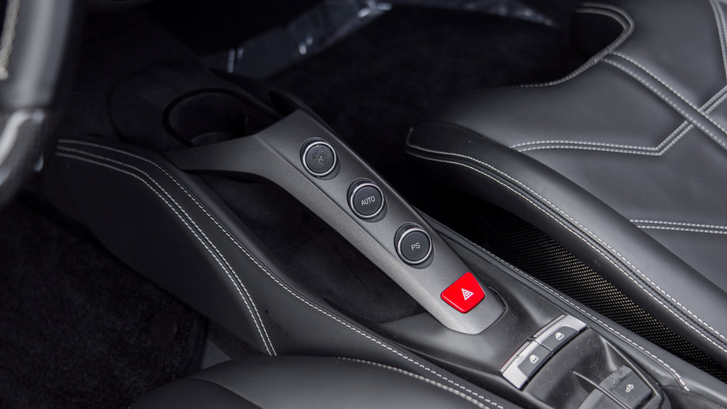 Used 2018 Ferrari 488 Spider RWD image 20