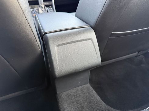 Used 2025 Volkswagen Jetta SE image 23