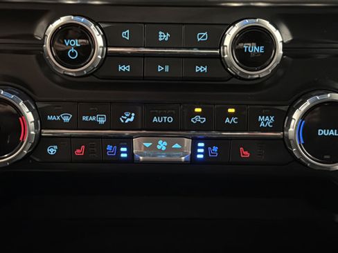 Used 2023 Ford F150 Lariat w/ Equipment Group 502A High AWD/4WD image 19