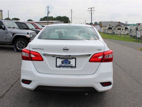 Used 2016 Nissan Sentra SV w/ Driver's Assist Package FWD image 6