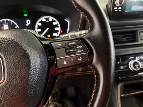 Used 2025 Honda Pilot TrailSport image 27