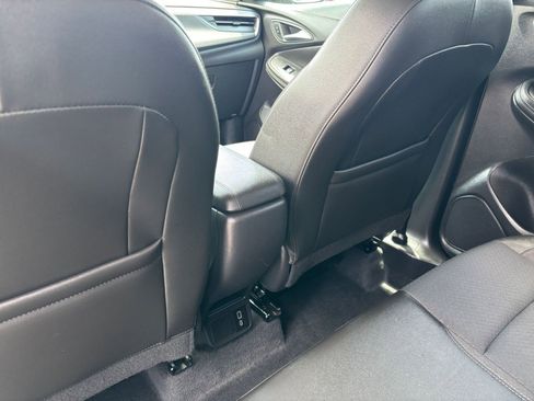 Used 2025 Buick Encore GX Preferred FWD image 25