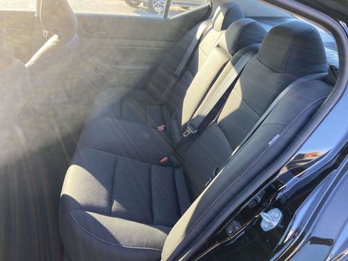 Used 2024 Nissan Altima 2.5 SV image 4