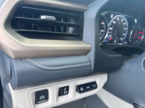 Used 2023 GMC Acadia Denali w/ Denali Ultimate Package image 24