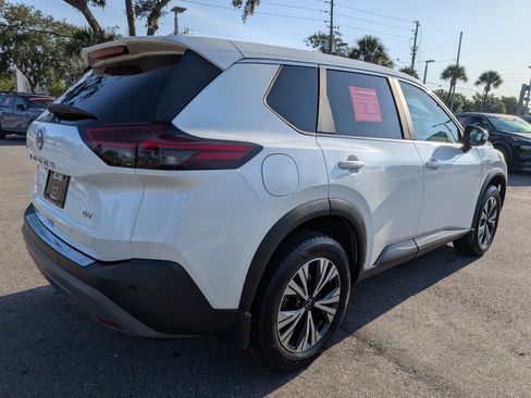 Certified 2023 Nissan Rogue SV FWD image 4