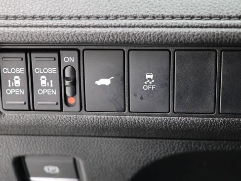 Used 2025 Honda Odyssey Sport-L image 26