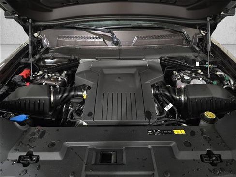 New 2026 Land Rover Defender 110 OCTA AWD/4WD image 30