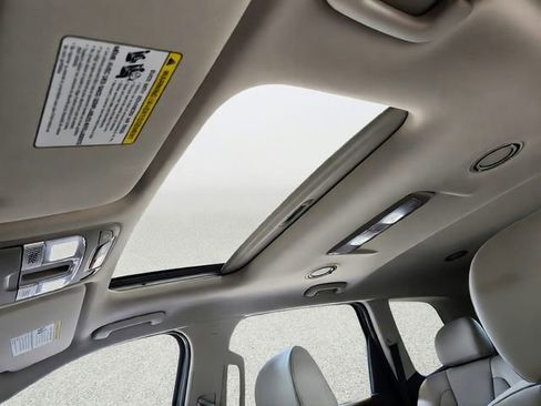 Certified 2024 Kia Telluride S w/ S Sunroof Package FWD image 13