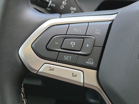 Certified 2026 Volkswagen Tiguan SE AWD/4WD image 24