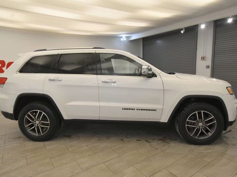 Used 2018 Jeep Grand Cherokee Limited image 6