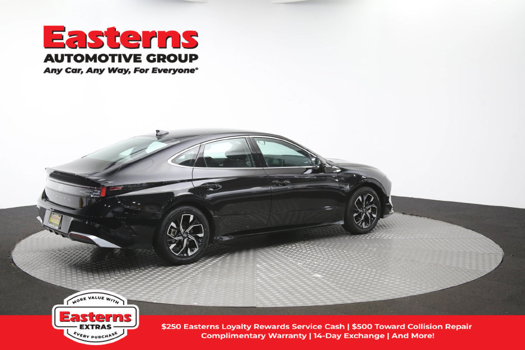 Used 2025 Hyundai Sonata SEL FWD image 45