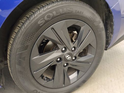 Used 2023 Hyundai Elantra SEL w/ Cargo Package image 31