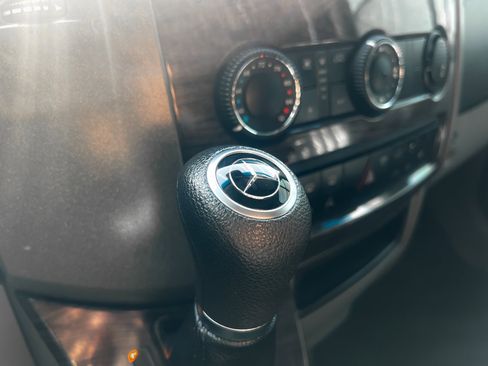 Used 2015 Mercedes-Benz Sprinter 3500 image 24