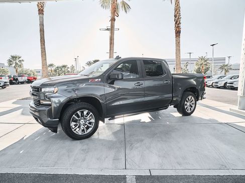 Used 2022 Chevrolet Silverado 1500 RST w/ Z71 Off-Road Package AWD/4WD image 4