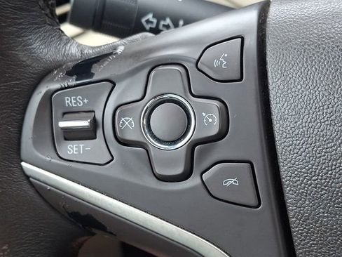 Used 2015 Buick LaCrosse FWD image 21