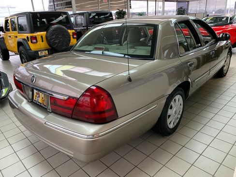 Used 2005 Mercury Grand Marquis GS image 7