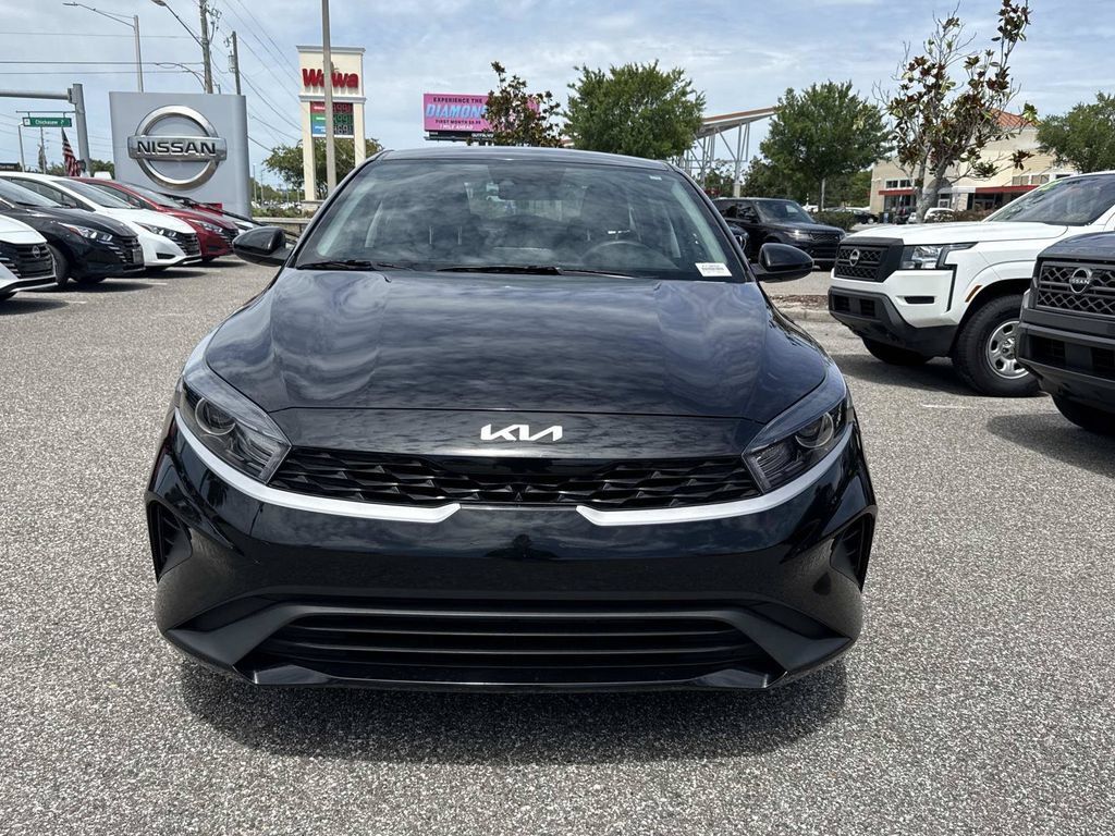 Used 2024 Kia Forte LXS FWD image 9