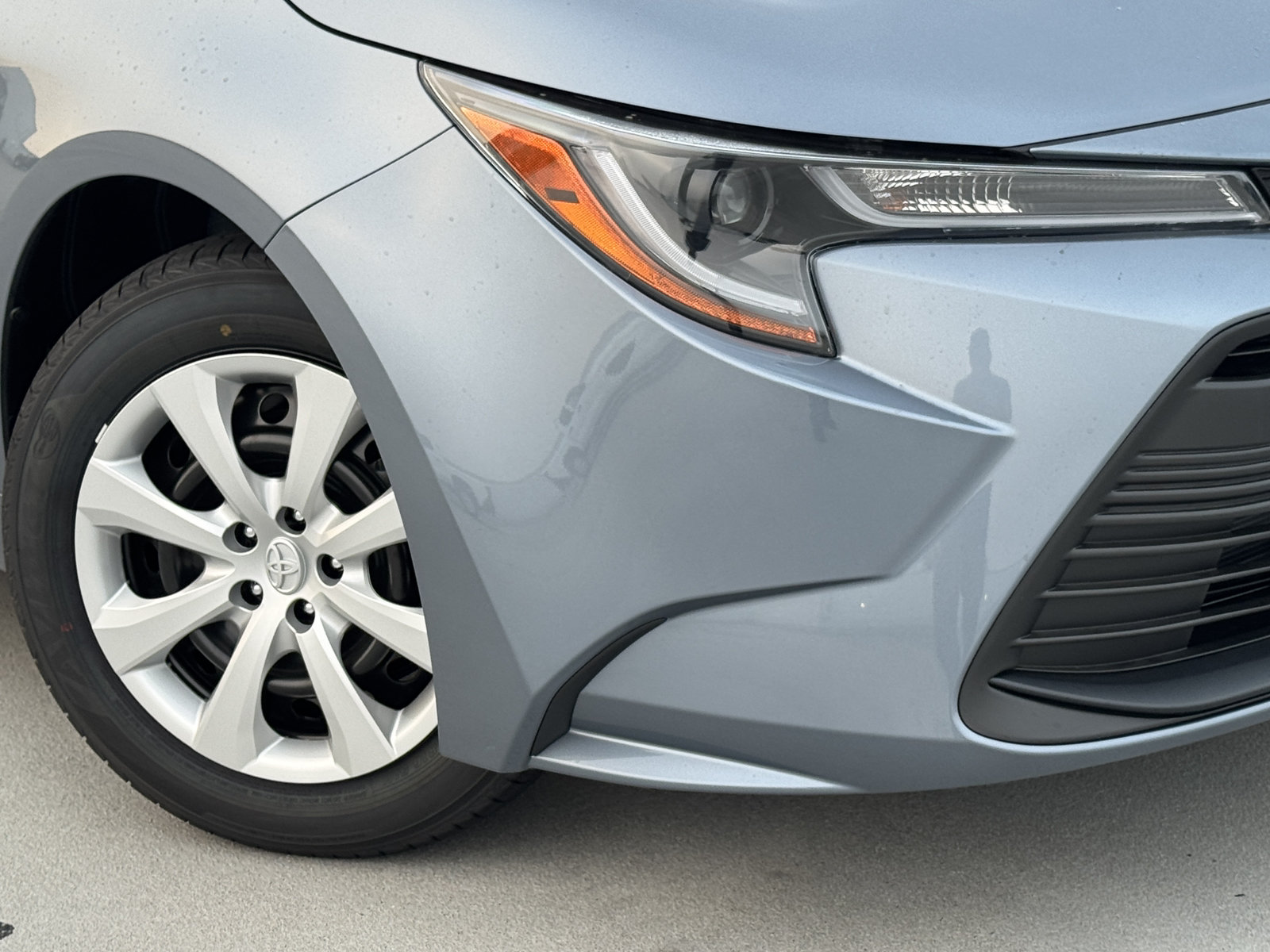 New 2027 Toyota Corolla LE FWD image 10