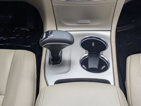 Used 2015 Jeep Grand Cherokee Limited image 12