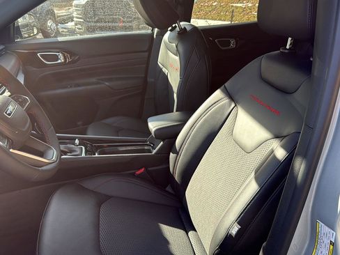 New 2026 Jeep Compass Trailhawk w/ Sun, Sound & Navigation Group image 8