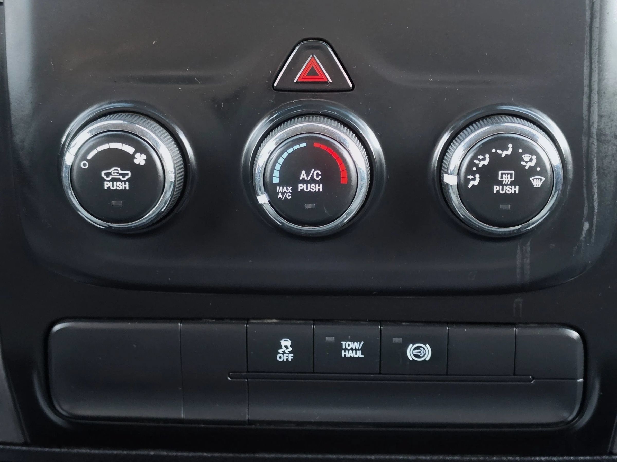 Used 2016 RAM 3500 Tradesman w/ Chrome Appearance Group AWD/4WD image 26